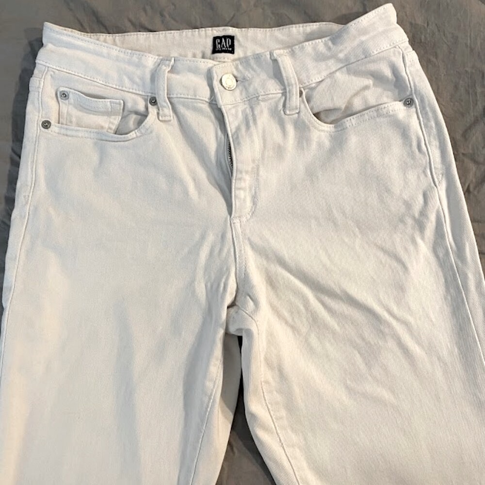 White gap jean capris, Curvy, true skinny style
